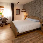 Larici 3* Roana